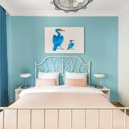 Daire Sleek Flat W Balcony 8 Min To Coast On Bagdat Ave
