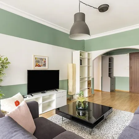 Sleek Flat W Balcony 8 Min To Coast On Bagdat Ave Apartment Istanbul