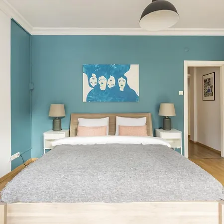 Sleek Flat W Balcony 8 Min To Coast On Bagdat Ave Istanbul